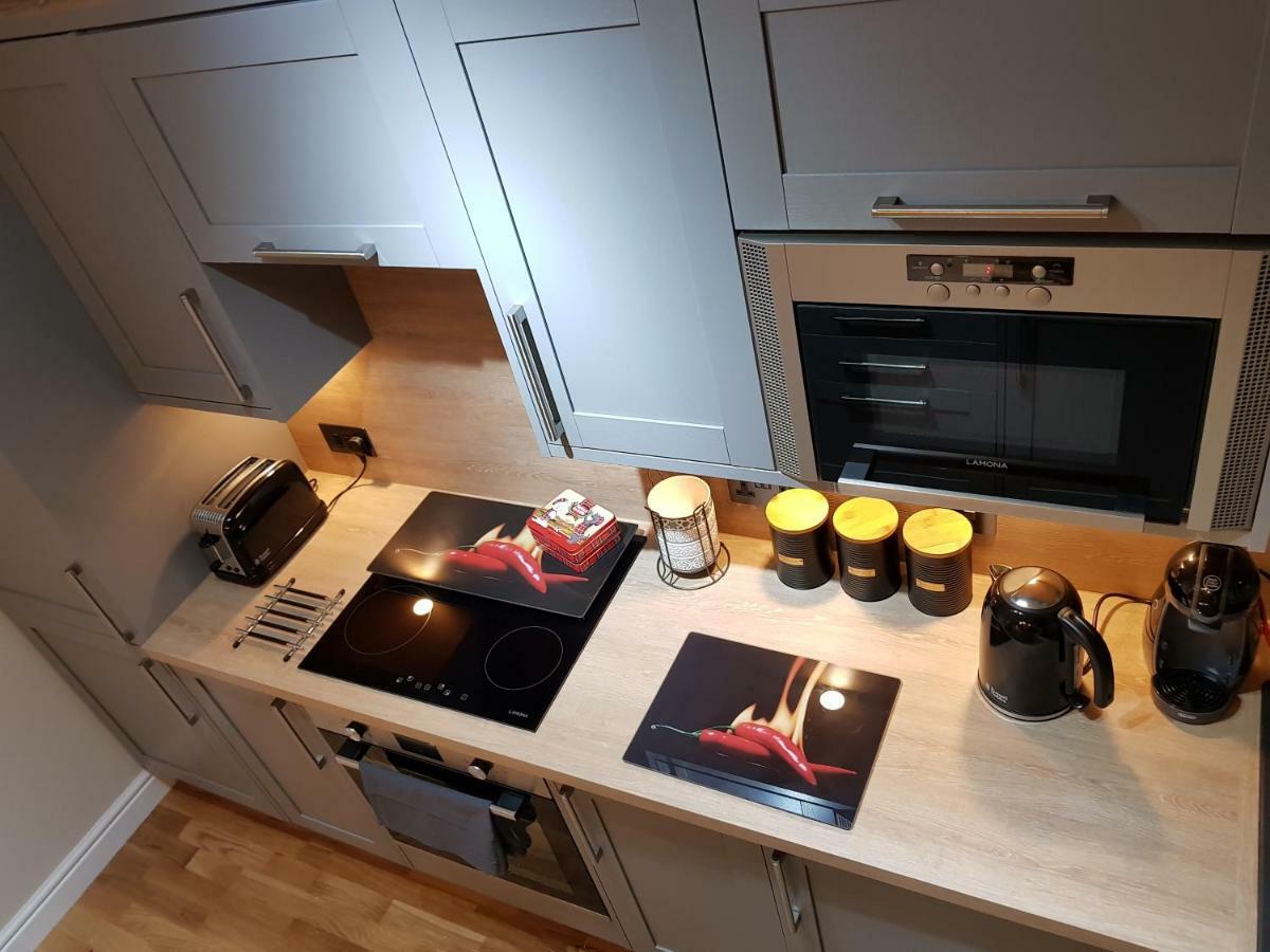 אינברנס Smart & Cozy Holiday Apartment In The City Centre מראה חיצוני תמונה