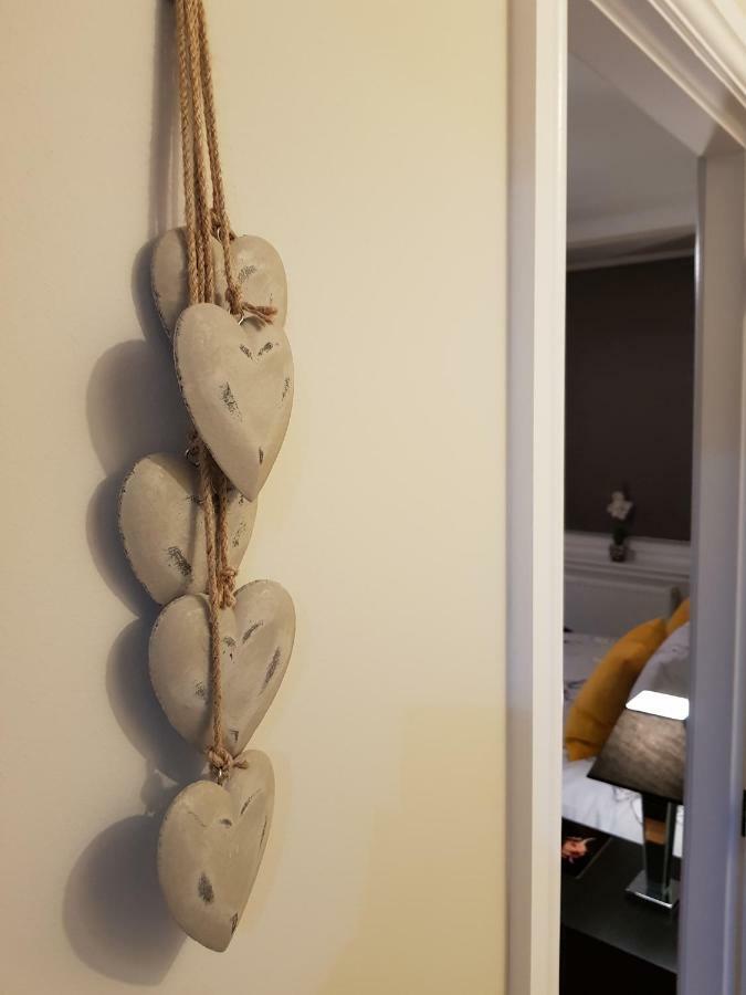 אינברנס Smart & Cozy Holiday Apartment In The City Centre מראה חיצוני תמונה