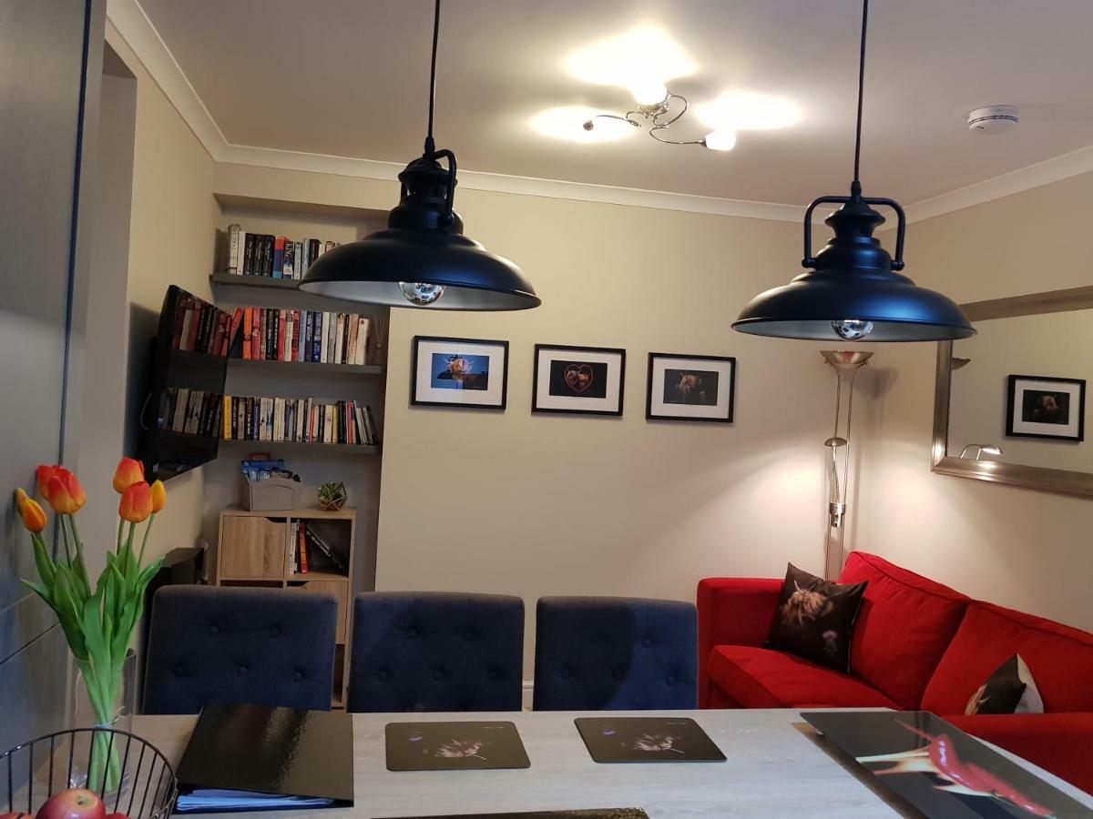 אינברנס Smart & Cozy Holiday Apartment In The City Centre מראה חיצוני תמונה