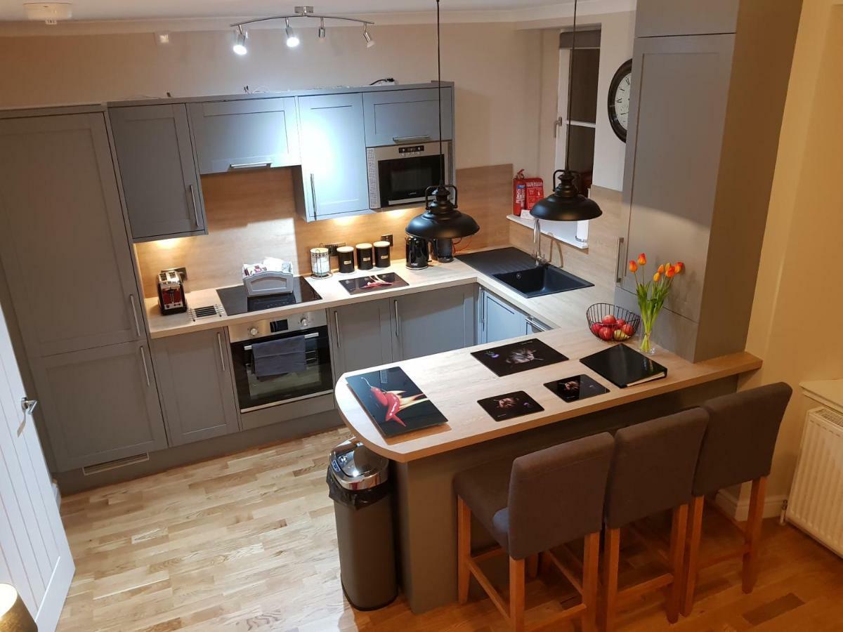 אינברנס Smart & Cozy Holiday Apartment In The City Centre מראה חיצוני תמונה